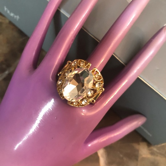 Paparazzi clear stone ring - Picture 3 of 3